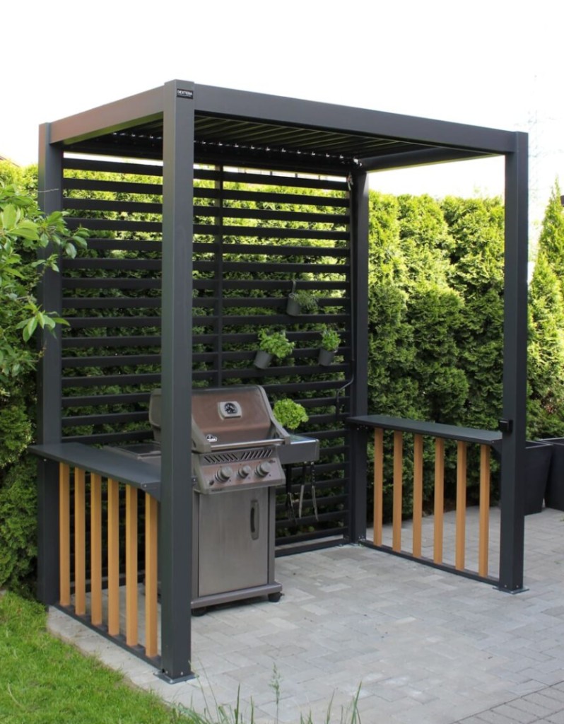 Pergola Barbekjū ar koka apdari