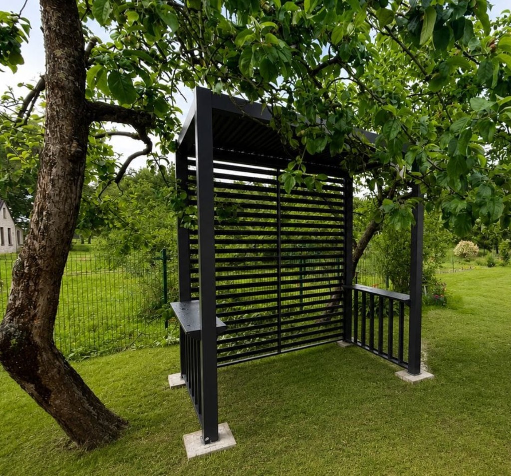 Pergola Barbekjū dārzā